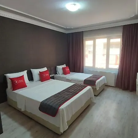 Hotel Adali & 3*