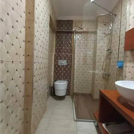 Adali & Hotel 3*