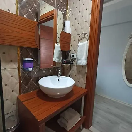 Adali & Hotel 3*